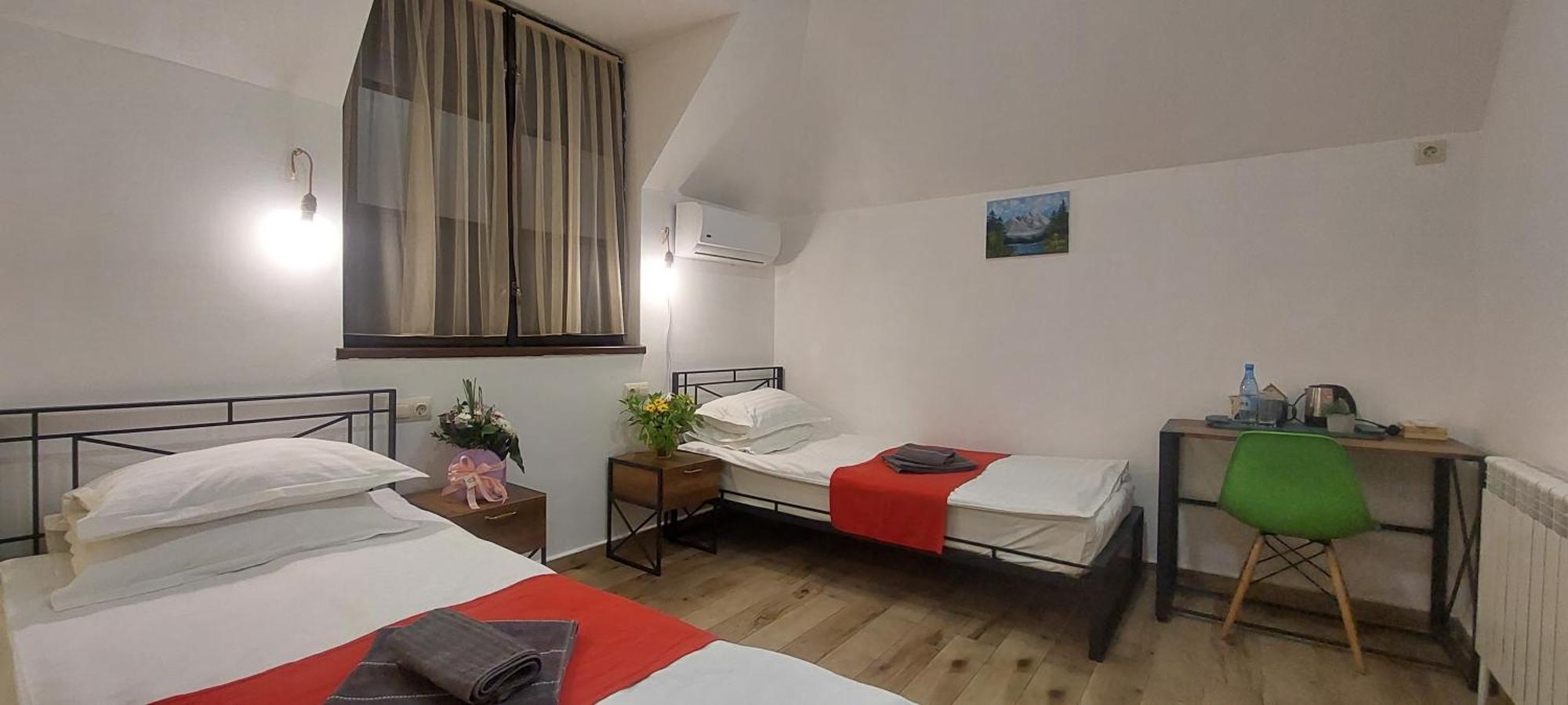 Blur Inn Gallery Ереван Экстерьер фото