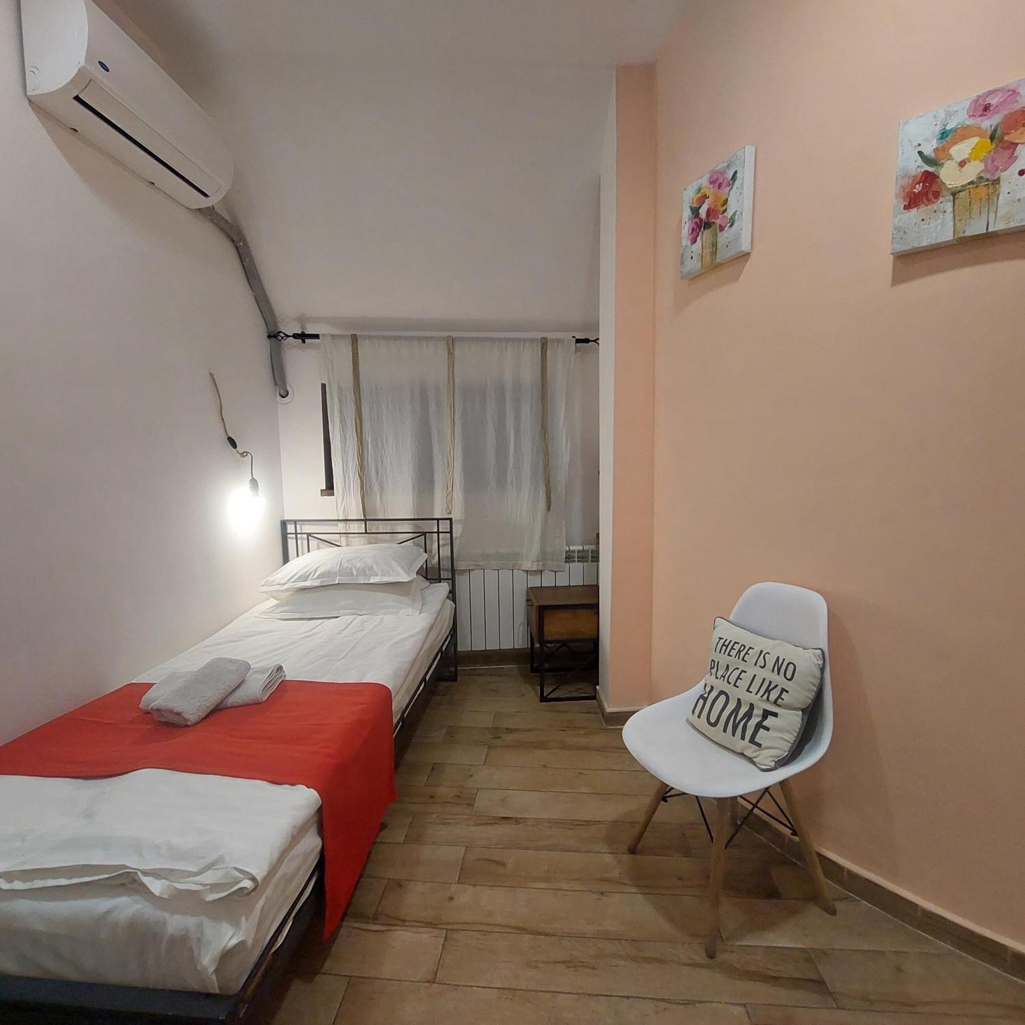 Blur Inn Gallery Ереван Экстерьер фото