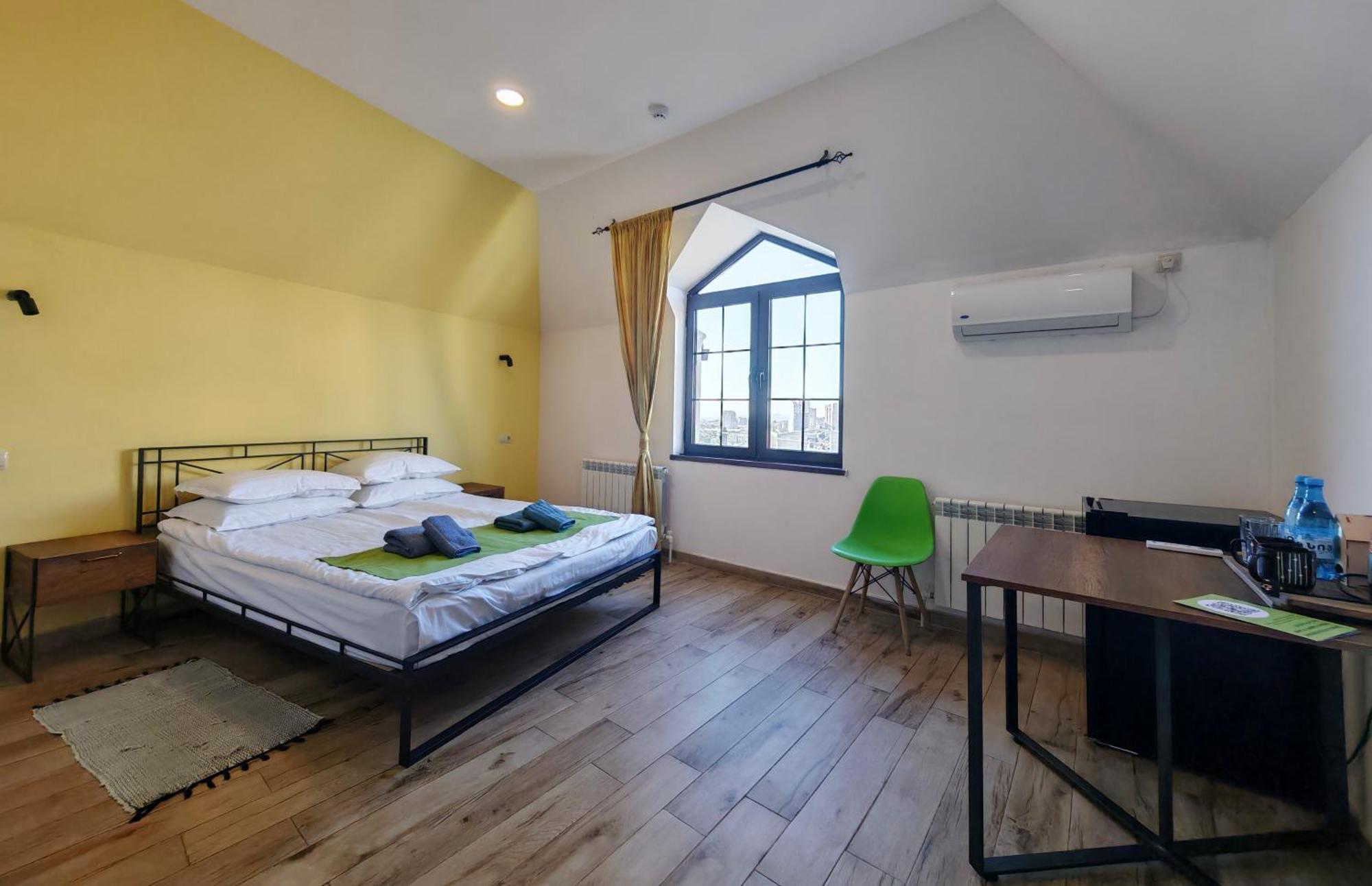 Blur Inn Gallery Ереван Экстерьер фото