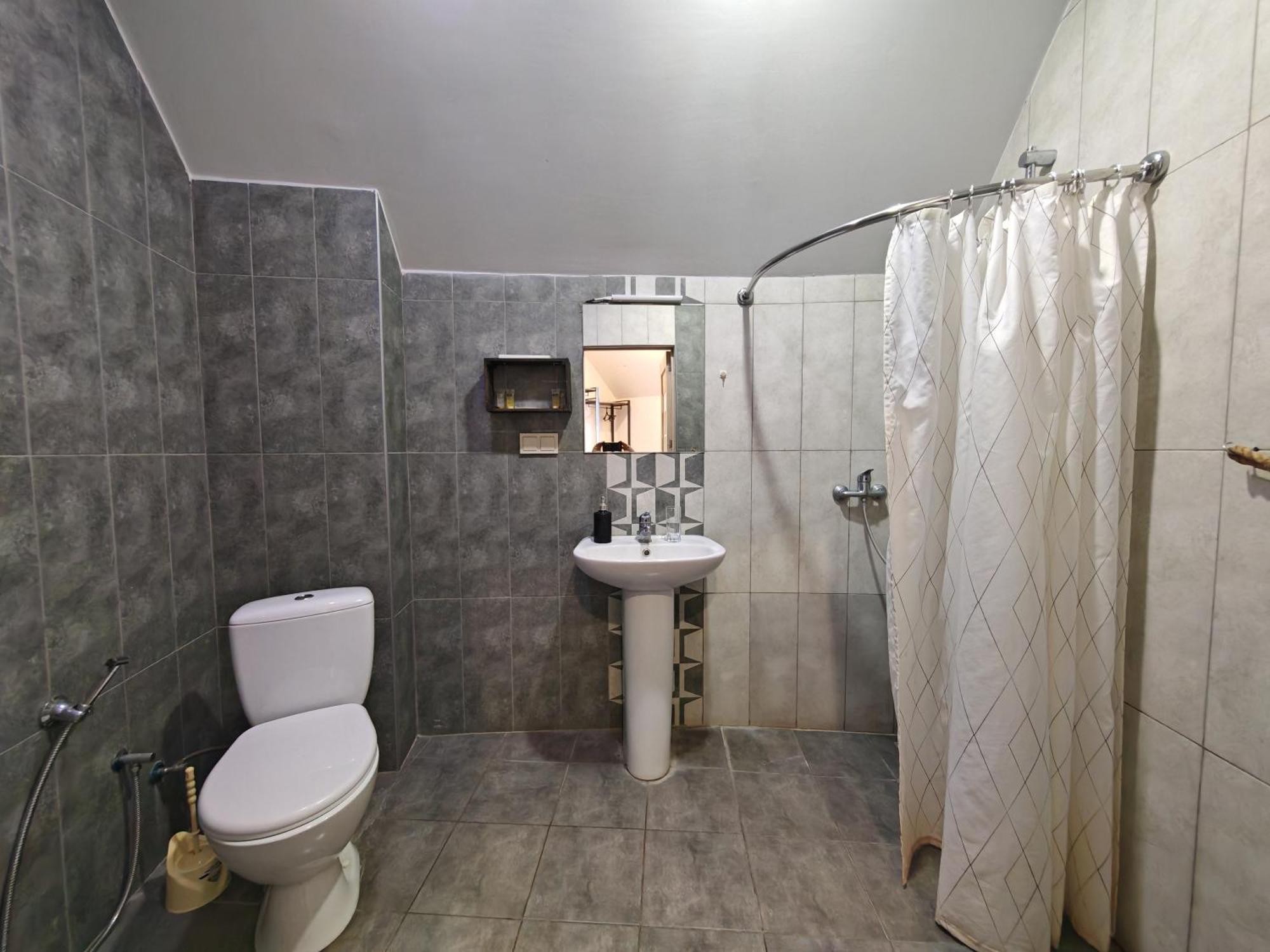Blur Inn Gallery Ереван Экстерьер фото