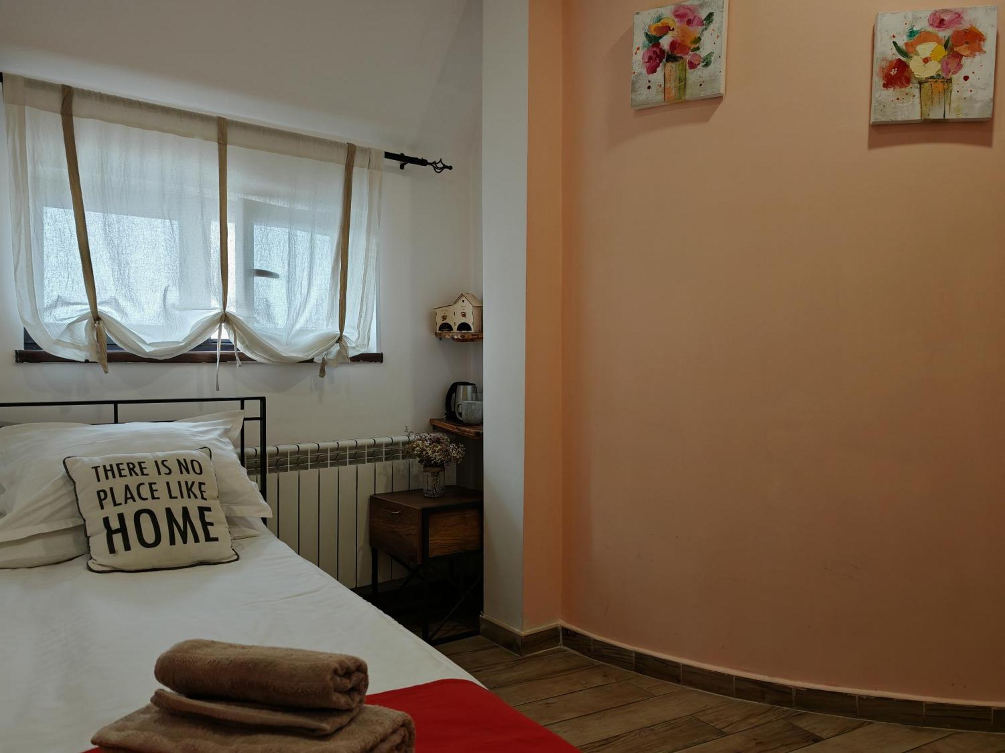 Blur Inn Gallery Ереван Экстерьер фото