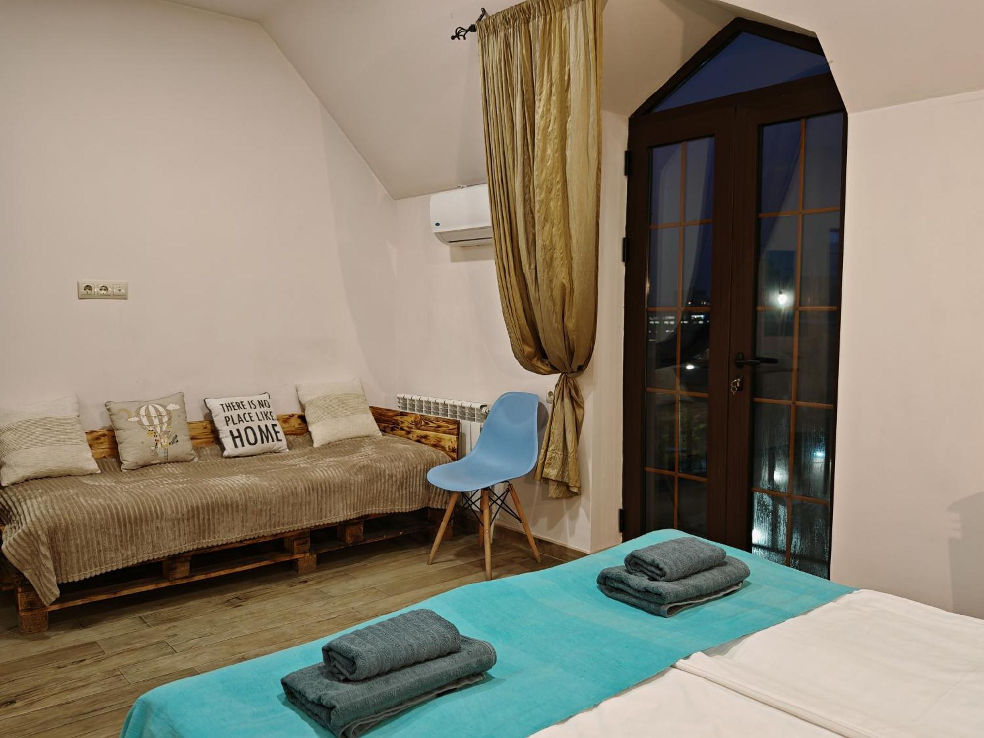 Blur Inn Gallery Ереван Экстерьер фото