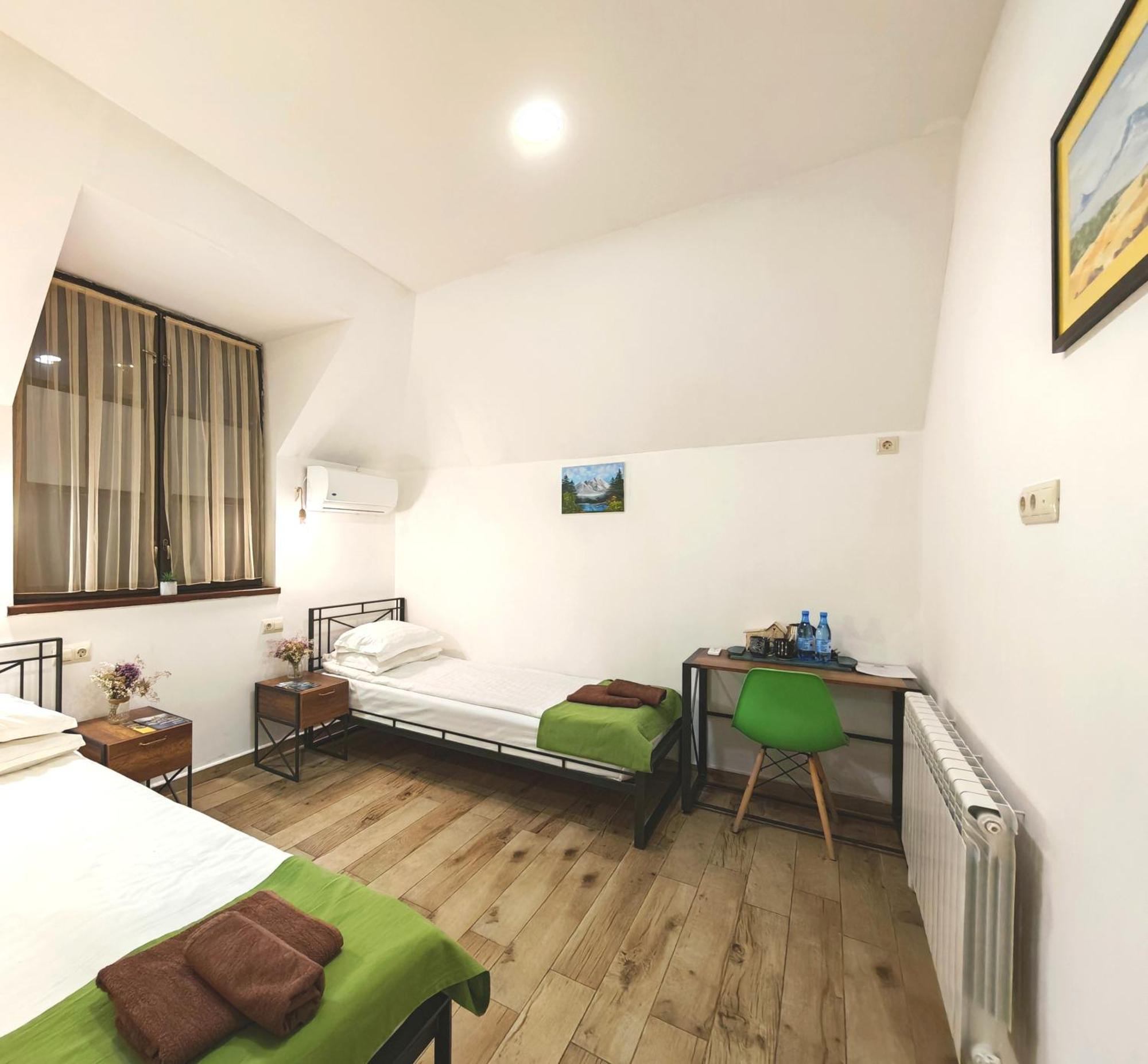 Blur Inn Gallery Ереван Экстерьер фото