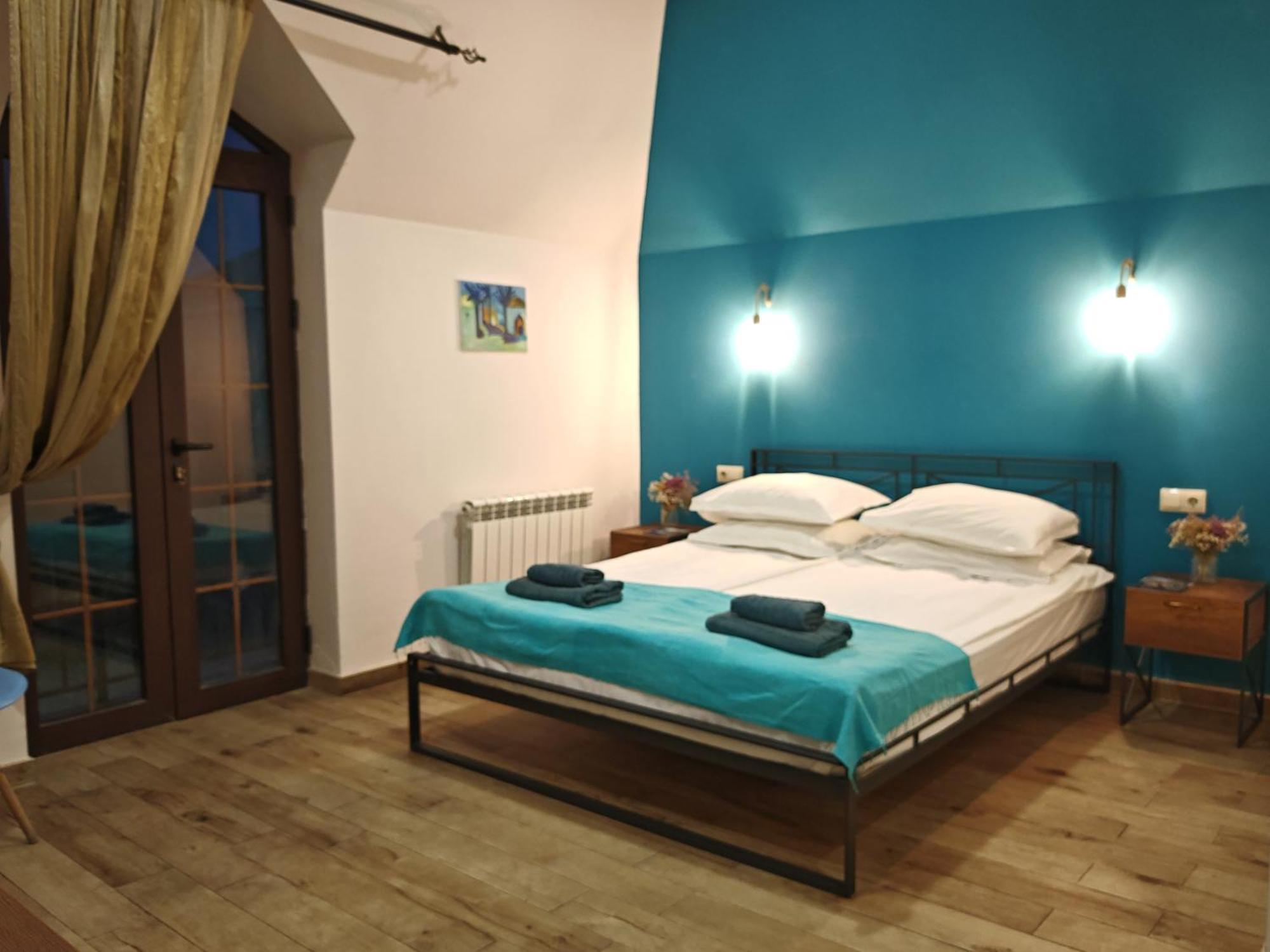 Blur Inn Gallery Ереван Экстерьер фото