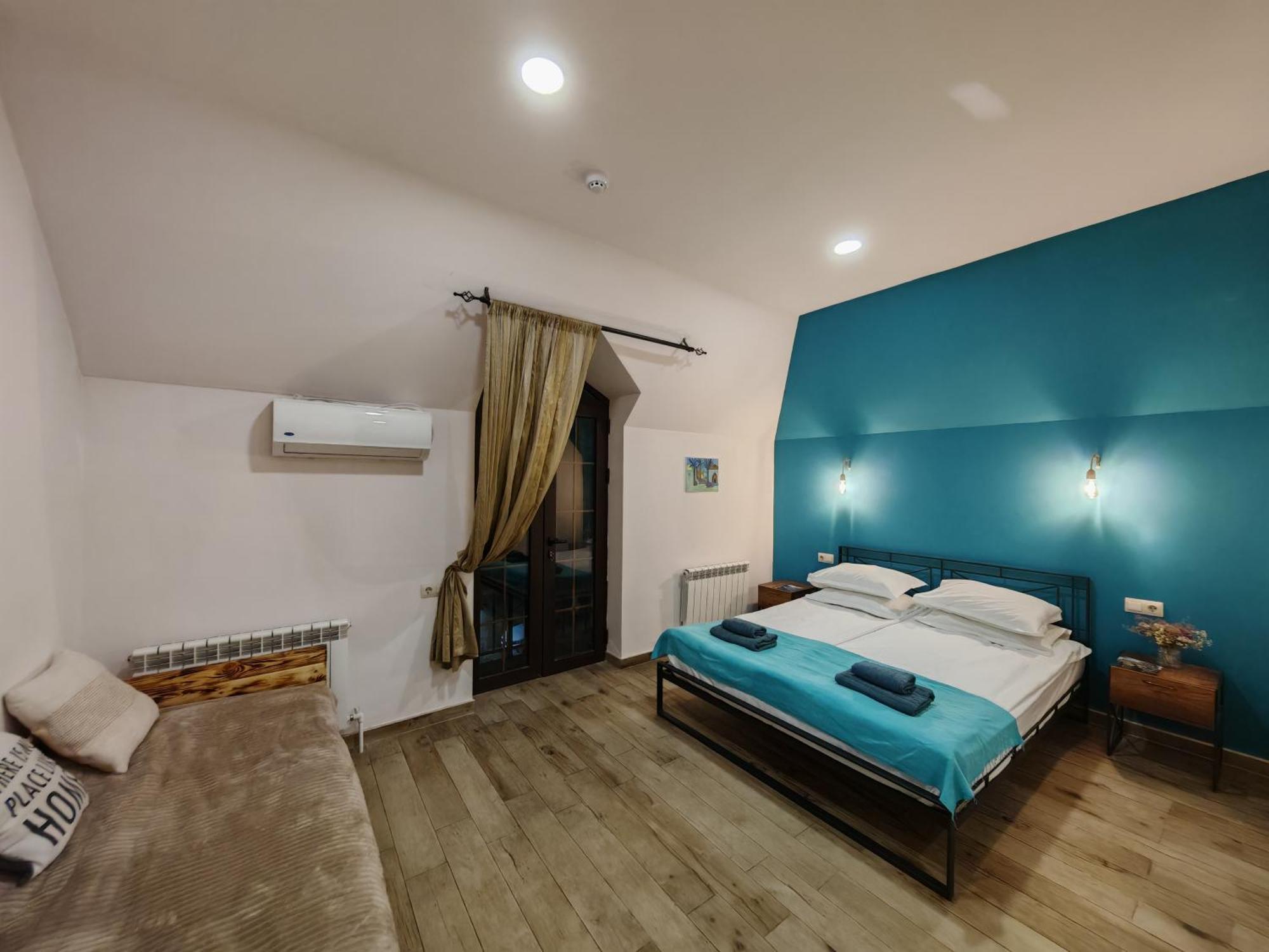 Blur Inn Gallery Ереван Экстерьер фото